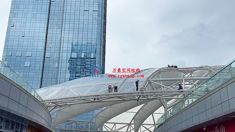 明宇廣場6號地塊商業(yè)（萬達(dá)廣場）改造項目鋼膜結(jié)構(gòu)ETFE膜結(jié)構(gòu)蓋頂天幕項目