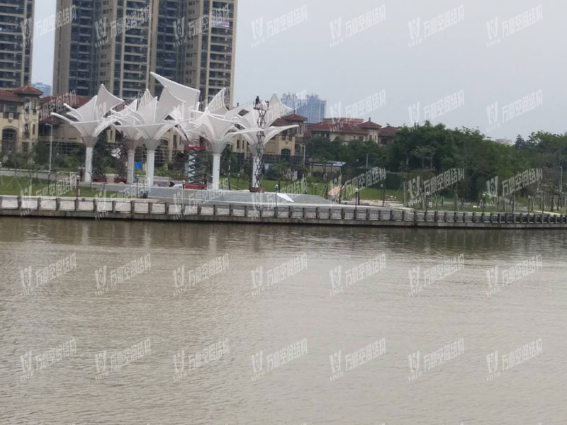 東莞市東江西岸PTFE網(wǎng)格覆膜結(jié)構(gòu)項(xiàng)目 東莞市東江西岸PTFE網(wǎng)格覆膜結(jié)構(gòu)項(xiàng)目